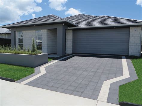 Black Magic Paving vs. Traditional Paving: Which is Right for You?